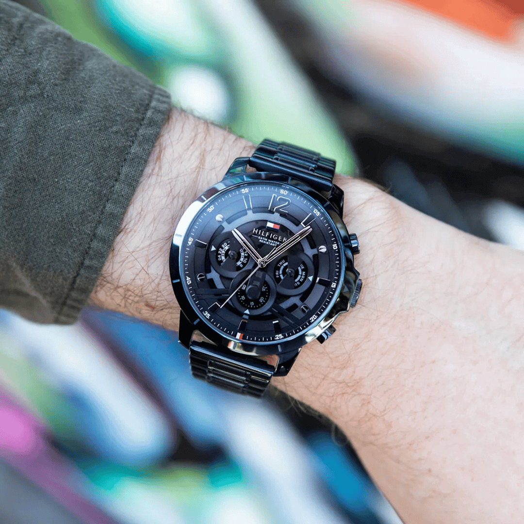 Original-TOMMY-HILFIGER-LUCA-MENs-GREY-DIAL-IONIC-PLATED-BLUE-STEEL-WATCH-1710493-GREY-bracelet-5.png