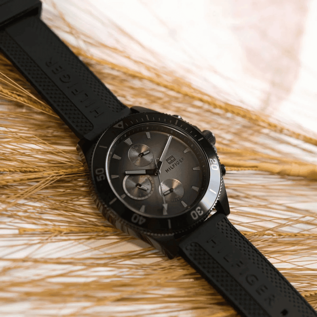 Original-Tommy-Hilfiger-Mens-LARSON-Watch-1791921-Black-46mm-5.png