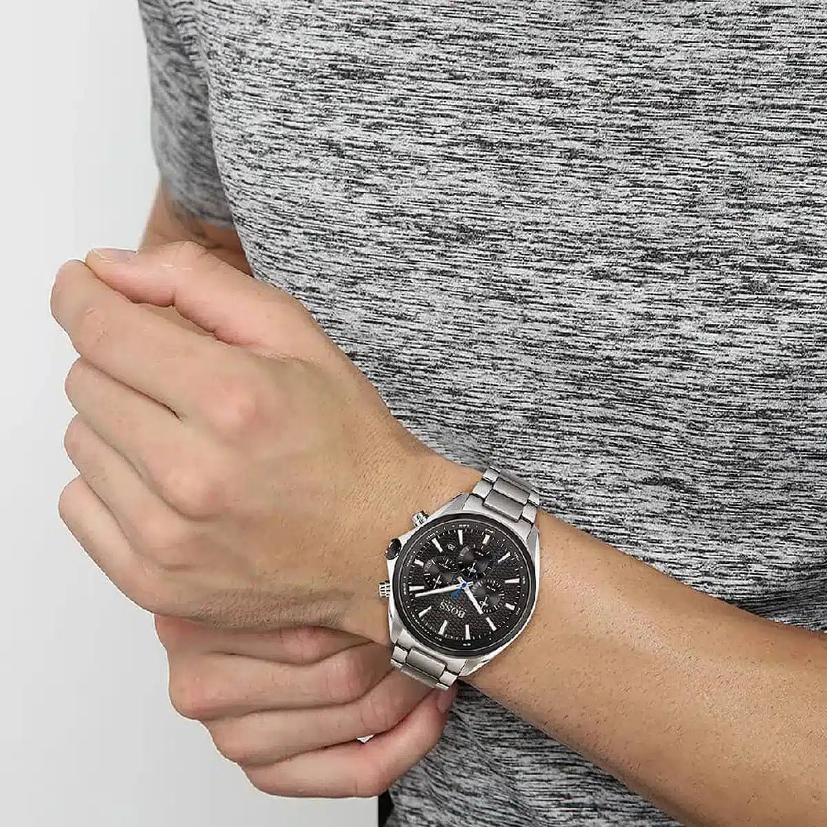 1513857-hugo-boss-watch-men-black-dial-metal-stainless-steel-silver-strap-quartz-battery-analog-chronograph-distinct_6.jpg
