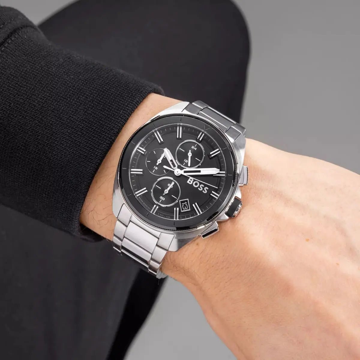 1513949-hugo-boss-watch-men-black-dial-metal-stainless-steel-silver-strap-quartz-battery-analog-chronograph-volane_4.jpg