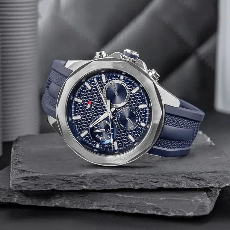 1710649-tommy-hilfiger-watch-men-blue-dial-rubber-strap-quartz-analog-lars_6-768x768-1.jpg