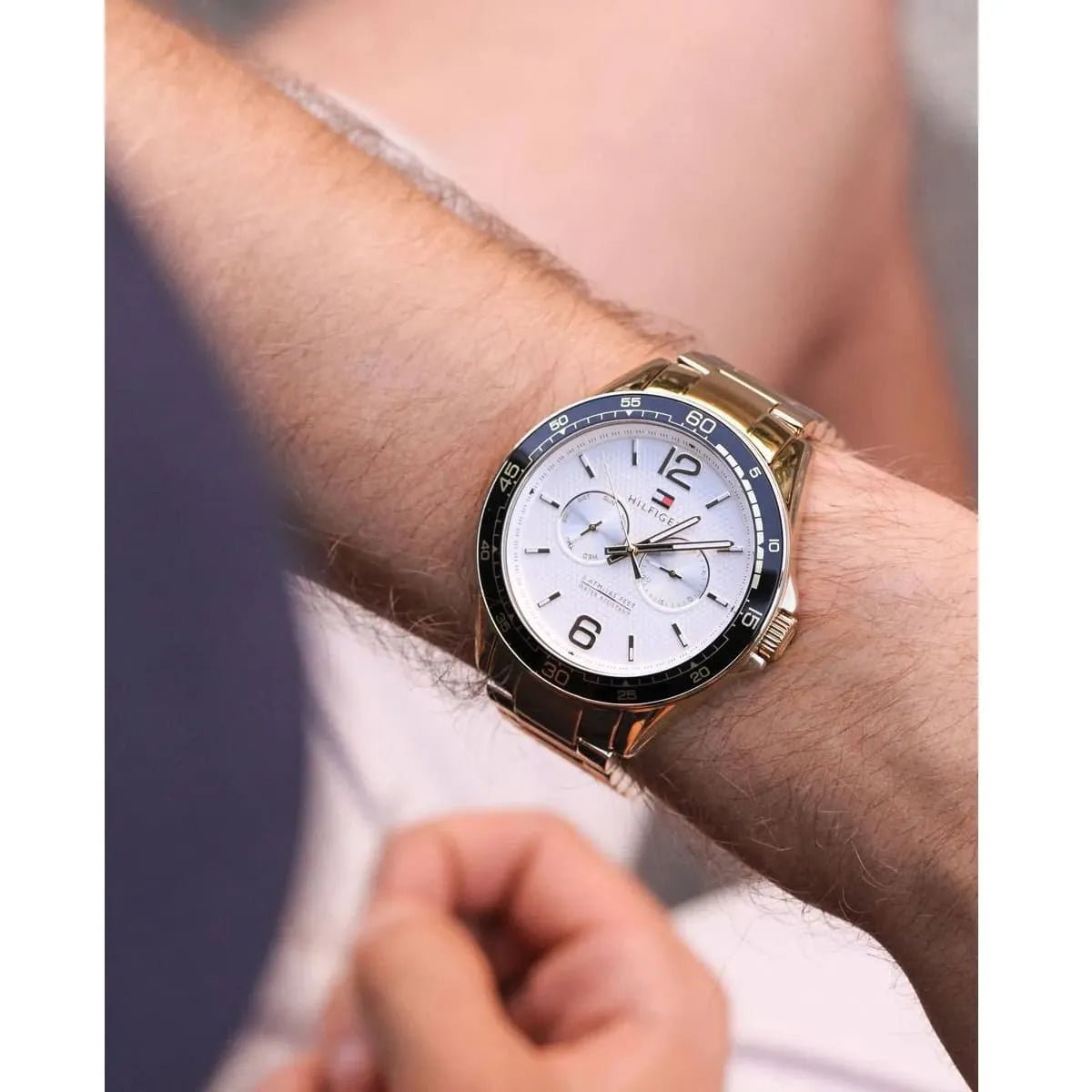 1791365-tommy-hilfiger-watch-5atm-165-feet-water-resistant-men-white-dial-metal-stainless-steel-gold-strap-quartz-battery-analog-three-hand-erik_7.jpg