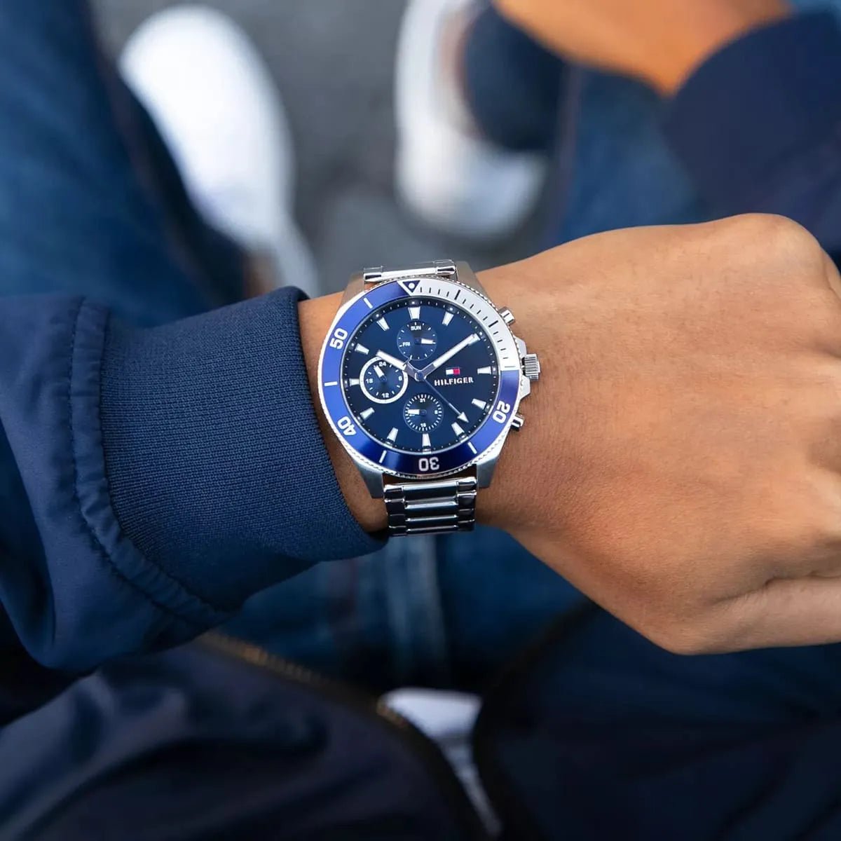 1791917-tommy-hilfiger-watch-men-blue-dial-metal-stainless-steel-silver-strap-quartz-battery-analog-larson_13.jpg