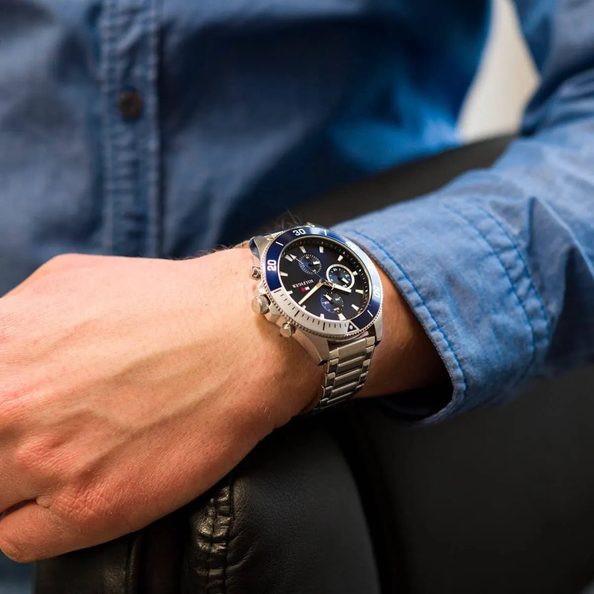 1791917-tommy-hilfiger-watch-men-blue-dial-metal-stainless-steel-silver-strap-quartz-battery-analog-larson_14.jpg
