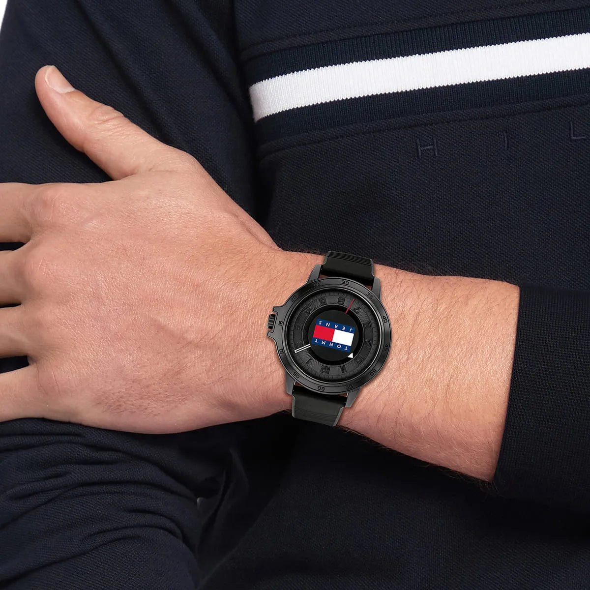 1792032-tommy-hilfiger-watch-jeans-men-black-dial-rubber-strap-quartz-battery-analog-three-hand-houston_5.jpg