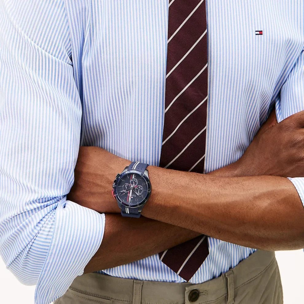 1792169-tommy-hilfiger-watch-chronograph-men-blue-dial-rubber-strap-quartz-analog-bank_11-990x990-1.jpg