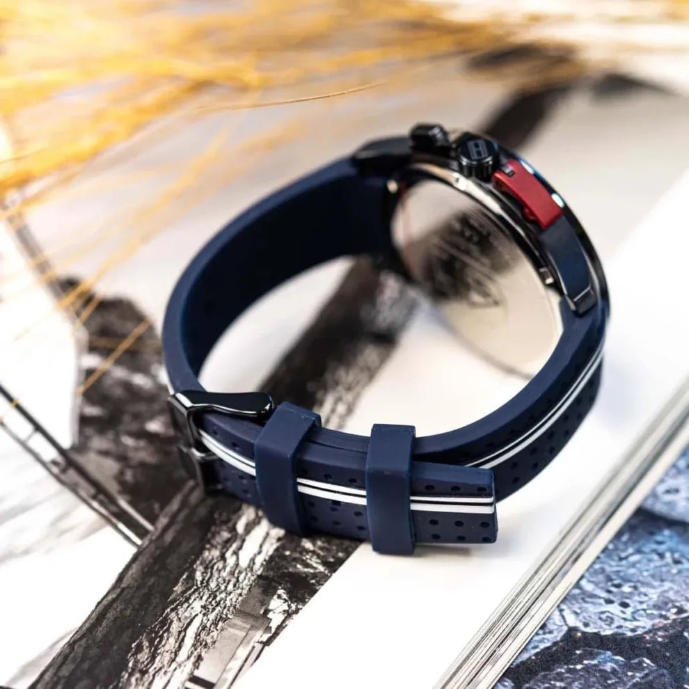 1792169-tommy-hilfiger-watch-chronograph-men-blue-dial-rubber-strap-quartz-analog-bank_6-990x990-1.jpg
