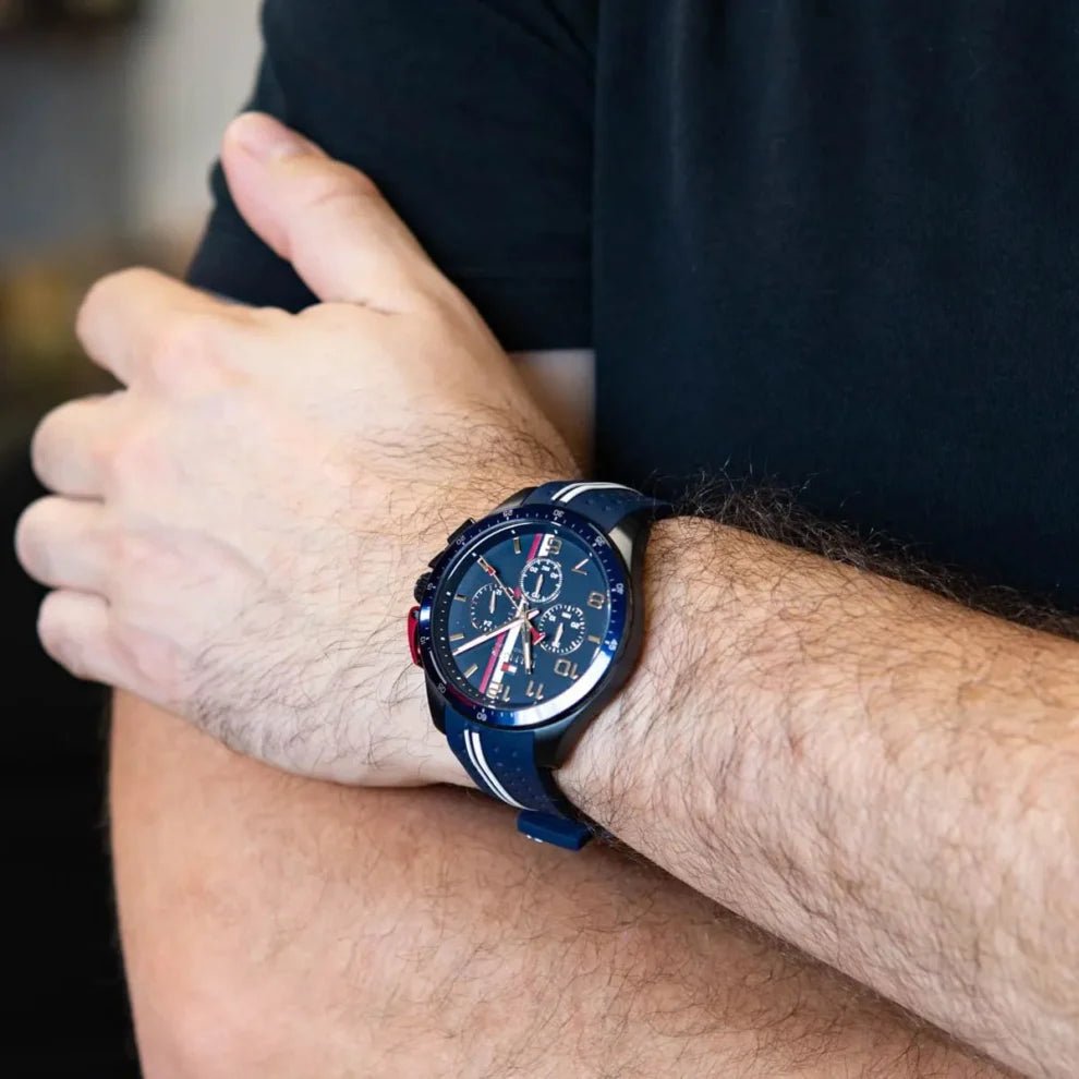 1792169-tommy-hilfiger-watch-chronograph-men-blue-dial-rubber-strap-quartz-analog-bank_7-990x990-1.jpg