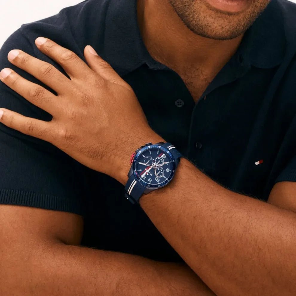 1792169-tommy-hilfiger-watch-chronograph-men-blue-dial-rubber-strap-quartz-analog-bank_8-990x990-1.jpg