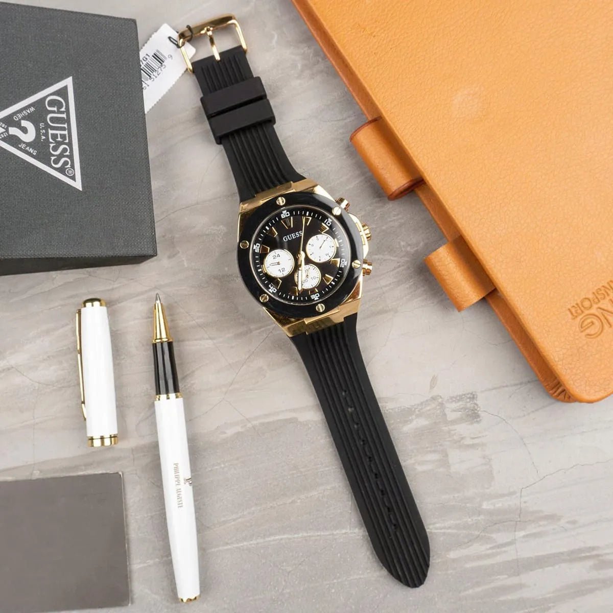 gw0057g1-guess-watch-men-black-dial-rubber-strap-quartz-battery-analog-poseidon_11.jpg