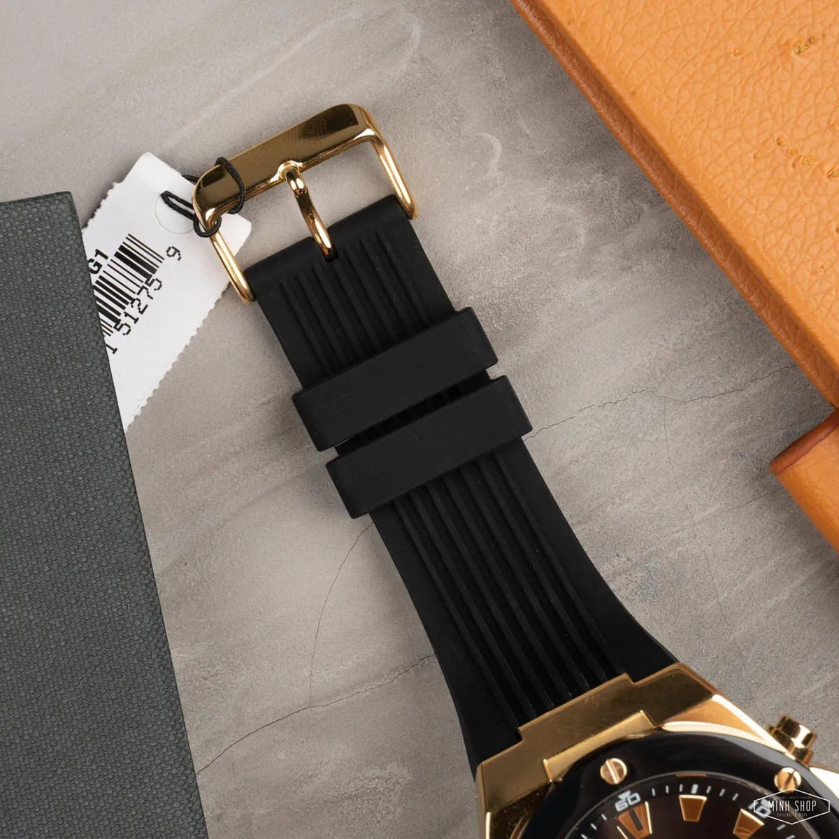gw0057g1-guess-watch-men-black-dial-rubber-strap-quartz-battery-analog-poseidon_12.jpg