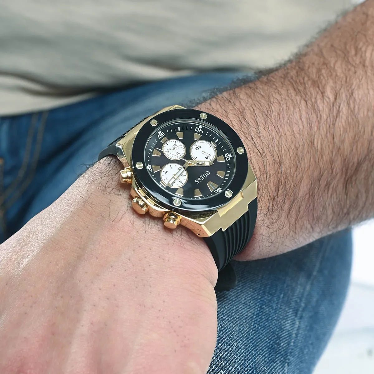 gw0057g1-guess-watch-men-black-dial-rubber-strap-quartz-battery-analog-poseidon_15.jpg