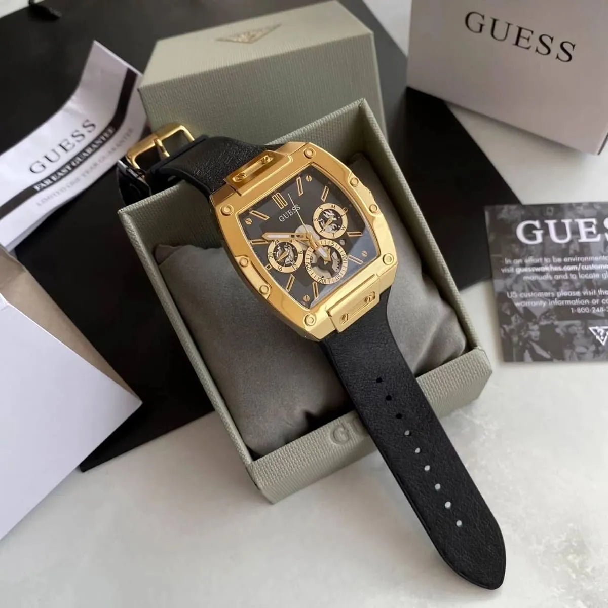 gw0202g1-guess-watch-men-square-black-dial-rubber-strap-quartz-battery-analog-phoenix_14.jpg