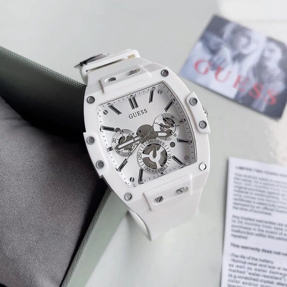 gw0203g2-guess-square-watch-men-white-dial-rubber-strap-quartz-battery-analog-phoenix_8.jpg