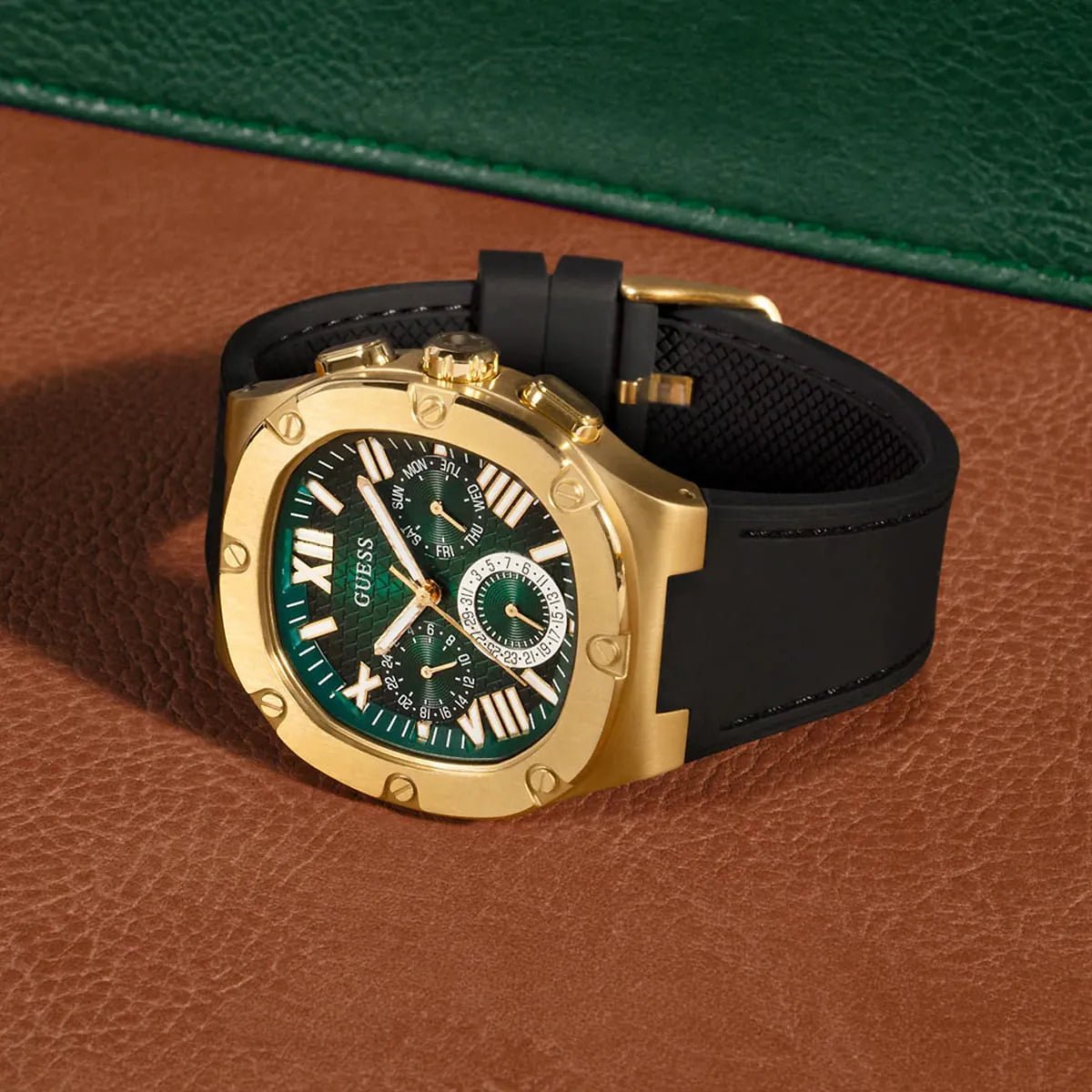 gw0571g3-guess-watch-men-green-dial-rubber-black-strap-quartz-battery-analog-headline_11.jpg