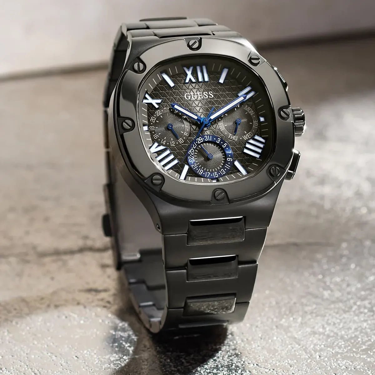 gw0572g5-guess-watch-men-gunmetal-gray-dial-metal-stainless-steel-strap-quartz-battery-analog-headline_10.jpg