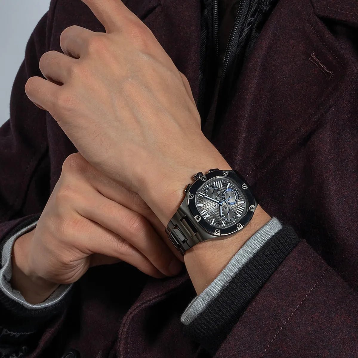 gw0572g5-guess-watch-men-gunmetal-gray-dial-metal-stainless-steel-strap-quartz-battery-analog-headline_6.jpg