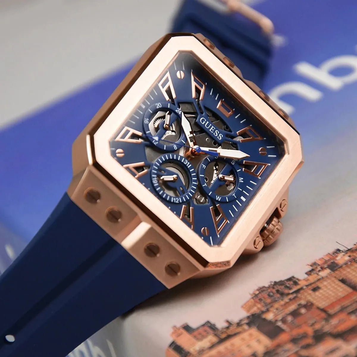 gw0637g3-guess-watch-men-square-blue-dial-rubber-strap-quartz-battery-analog-leo_6.jpg