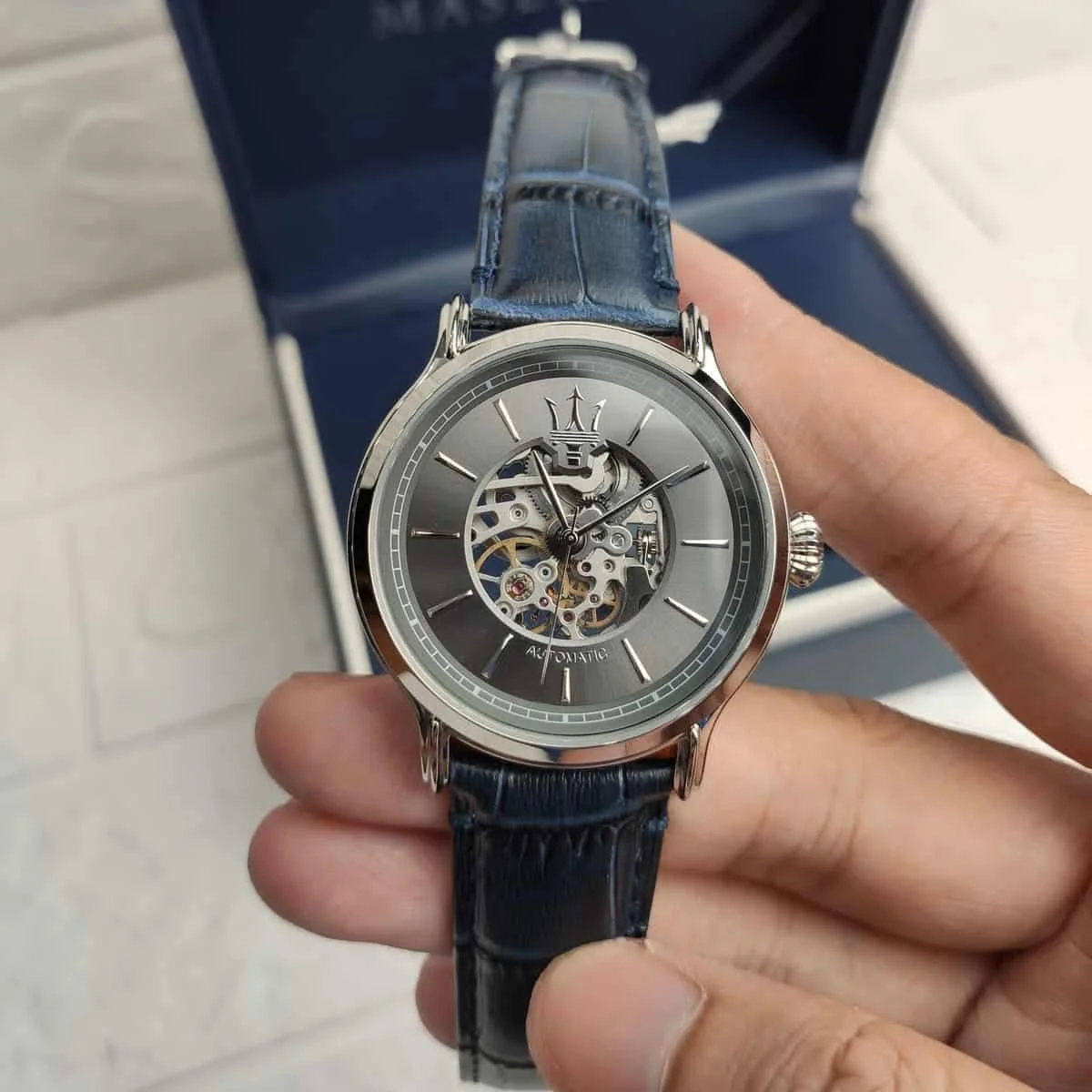 imageye___-_imgi_79_r8821118002-maserati-watch-men-gray-dial-leather-blue-strap-automatic-analog-three-hand-epoca_7