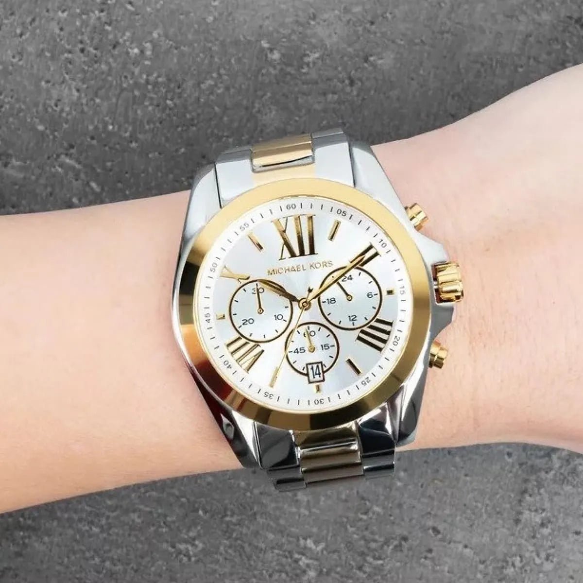 mk5627-michael-kors-watch-women-silver-dial-metal-stainless-steel-gold-two-tone-strap-quartz-battery-analog-chronograph-bradshaw_14.jpg