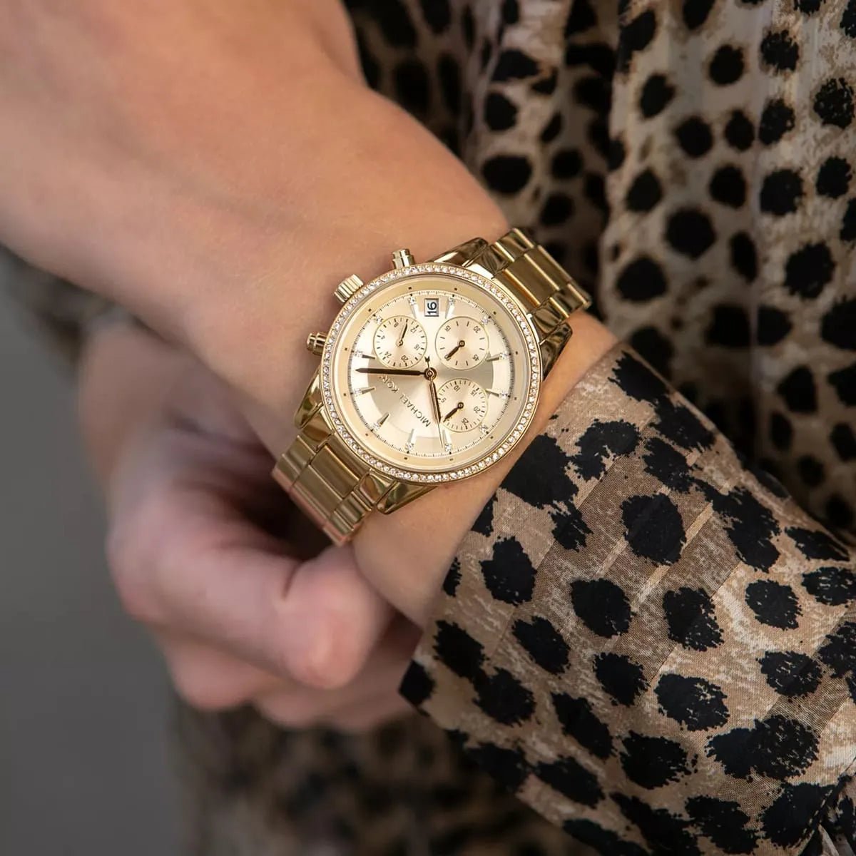 mk6356-michael-kors-watch-women-gold-dial-metal-stainless-steel-golden-strap-quartz-battery-analog-chronograph-ritz_11.jpg