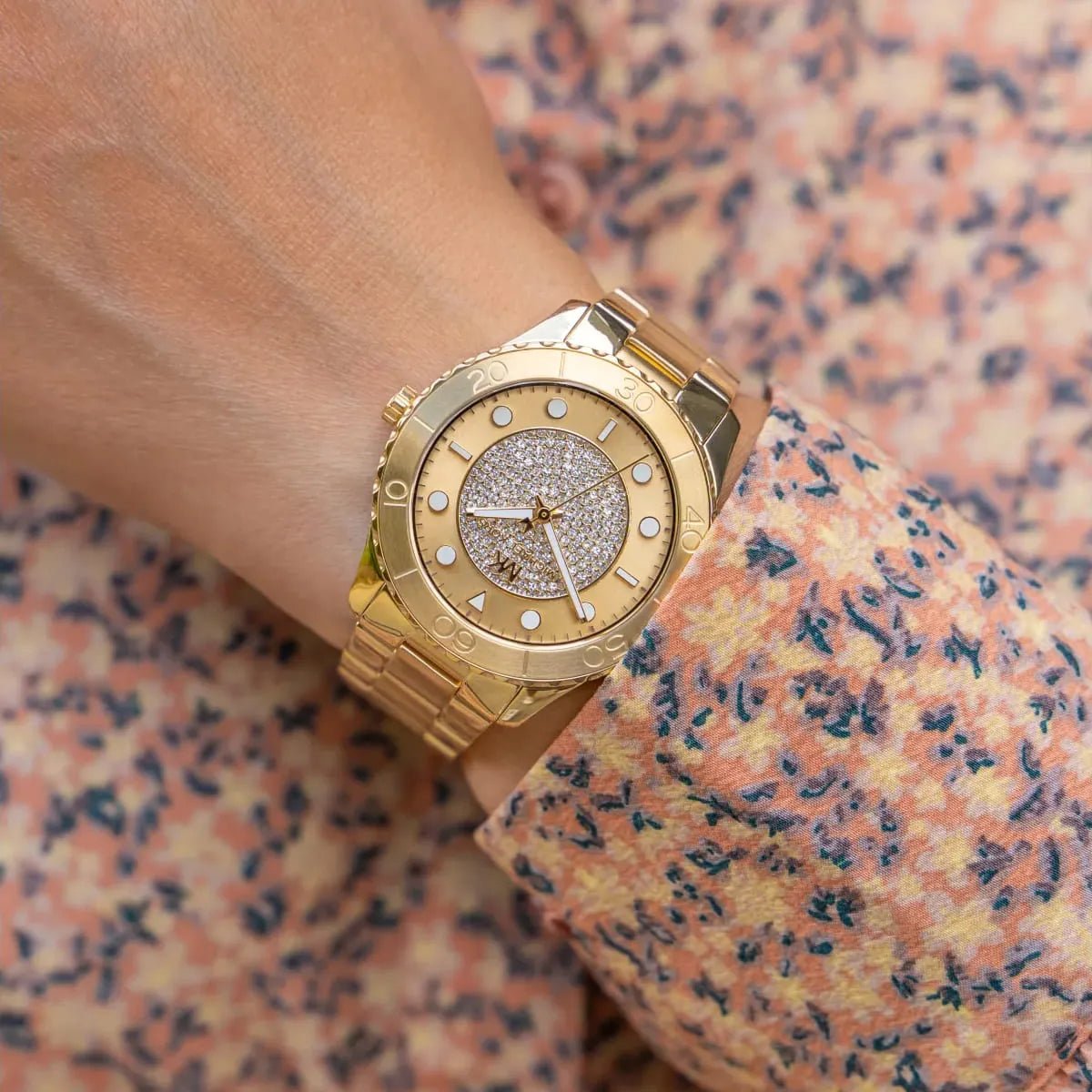 mk6911-michael-kors-watch-women-crystals-gold-dial-metal-stainless-steel-golden-strap-quartz-battery-analog-three-hand-runway_8.jpg