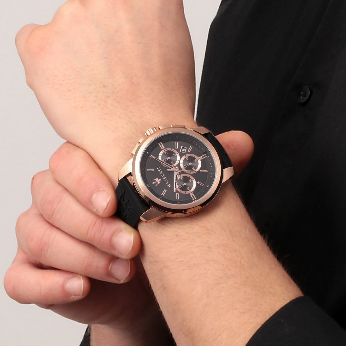 r8871621012-maserati-watch-men-black-dial-rubber-strap-quartz-battery-analog-chronograph-successo_9.jpg