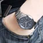 w0379g3-guess-watch-men-silver-metal-horizon.jpg