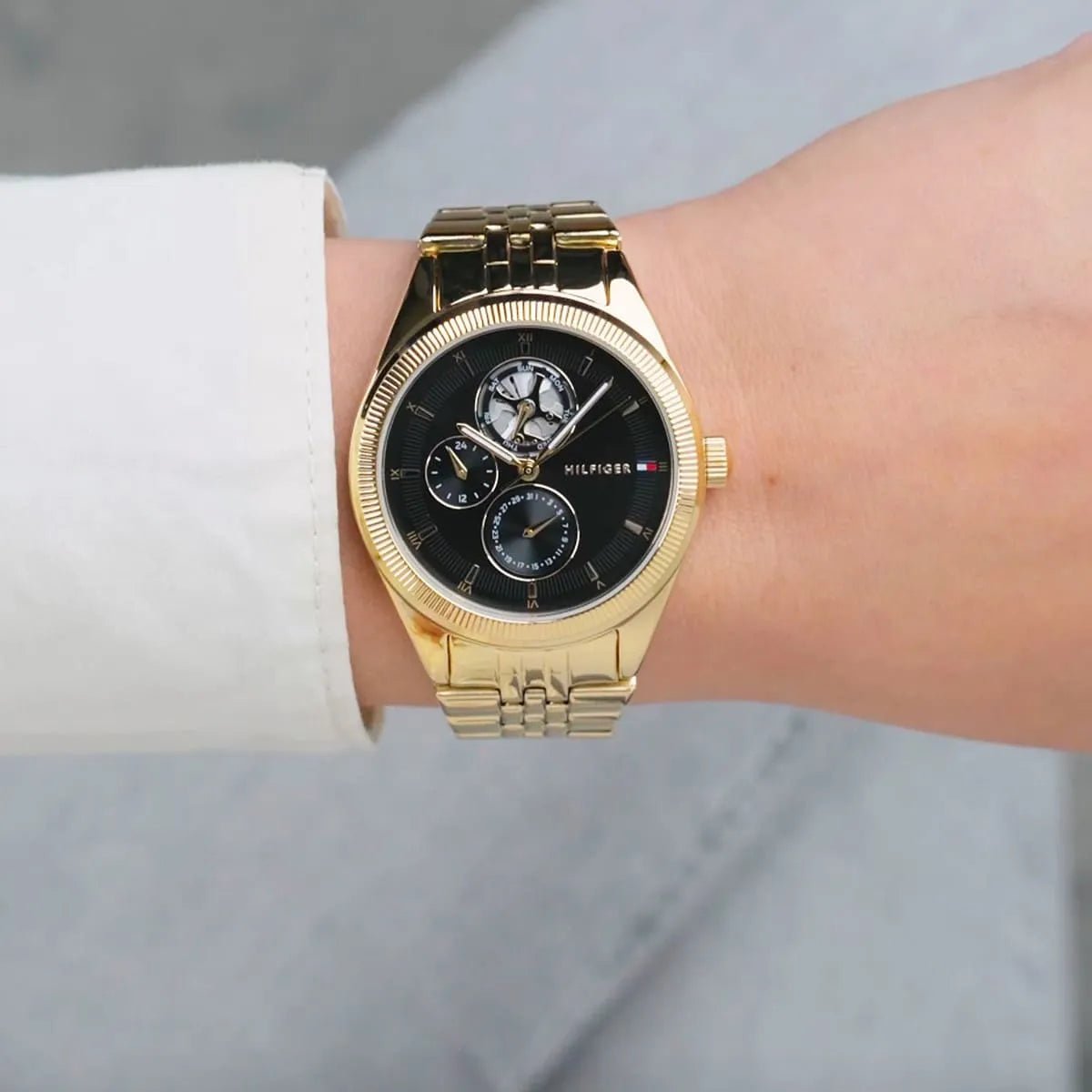 1782717-tommy-hilfiger-watch-women-skeleton-black-dial-metal-stainless-steel-gold-strap-quartz-analog-monica_4.jpg