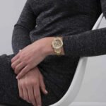 gw0320l2-guess-watch-women-crystals-gold-dial-metal-stainless-steel-golden-strap-quartz-battery-analog-moonlight.jpg