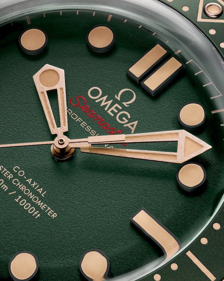 omega-seamaster-diver-300m-co-axial-master-chronometer-42-mm-21092422010001-portrait-4-3e7e82