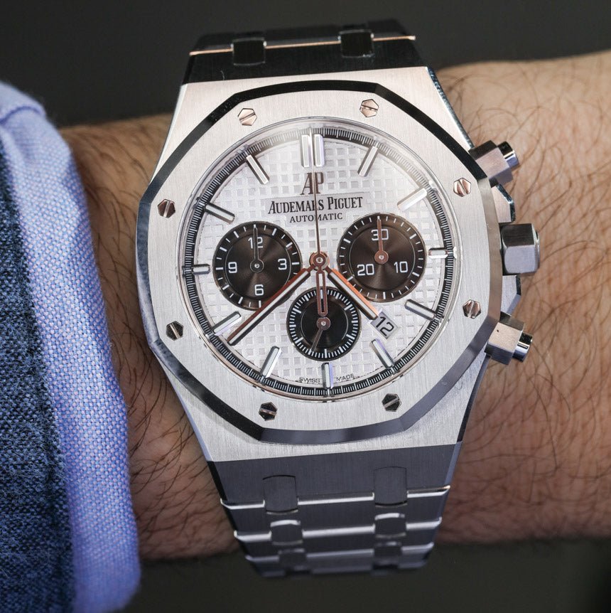 Audemars-Piguet-Royal-Oak-Chronograph-aBlogtoWatch-01