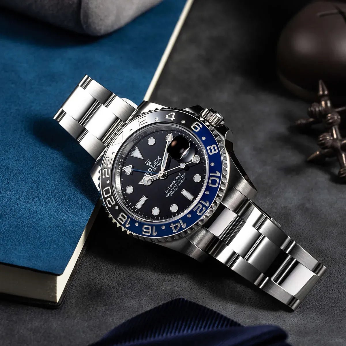imgi_10_126710blnr-0003-rolex-watch-oyster-perpetual-date-superlative-chronometer-officially-certified-men-black-dial-metal-silver-strap-automatic-analog