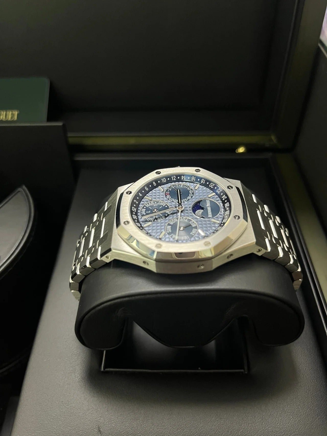 imgi_17_audemars-piguet-royal-oak-perpetual-calendar-blue-dial-steel-41mm-reference-26574stoo1220st03-992631_1280x_3562b80c-72dc-4cbf-a0c4-6f67e42364b2