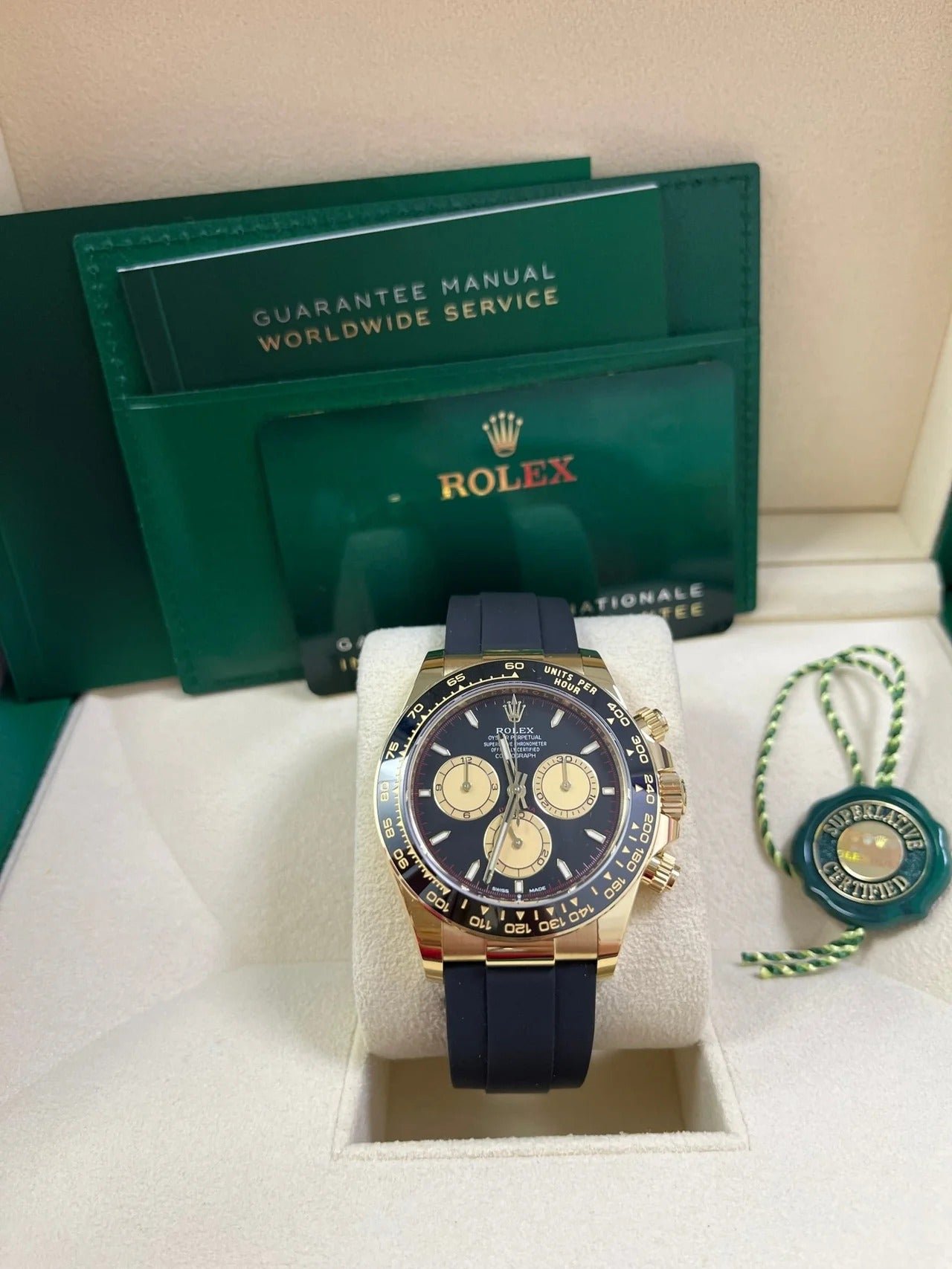 imgi_17_rolex-daytona-18k-yellow-gold-paul-newman-dial-126518ln-677650_1280x_f97521b4-81b3-4454-86cb-7a880a1315f4 (1)