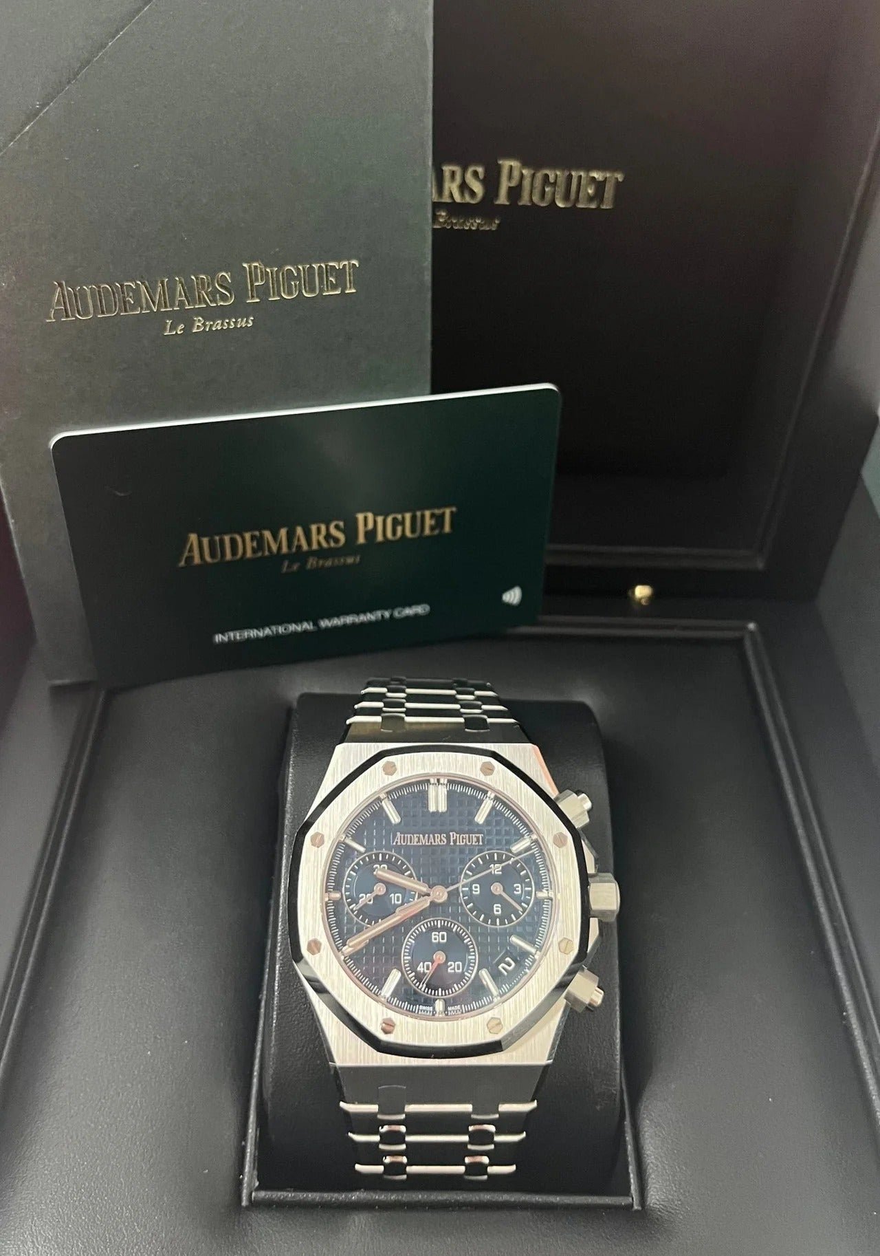 imgi_18_audemars-piguet-royal-oak-chronograph-blue-index-dial-26240stoo1320st05-872143_1280x_bc342e81-42ae-4cc1-95db-bda251a851e0