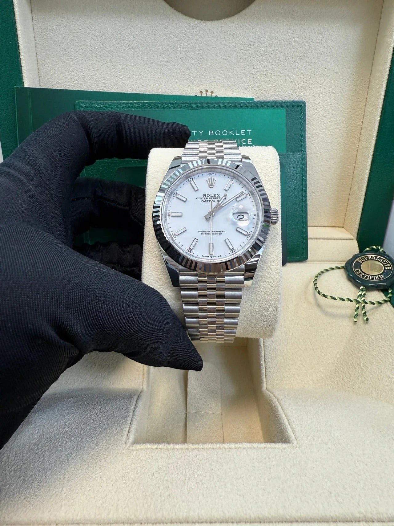 imgi_32_rolex-datejust-41-stainless-steel-white-gold-white-index-dial-fluted-bezel-jubilee-bracelet-ref-126334-439691_1280x_9d39f7f7-f697-45f1-9b73-57cbfb28b2af