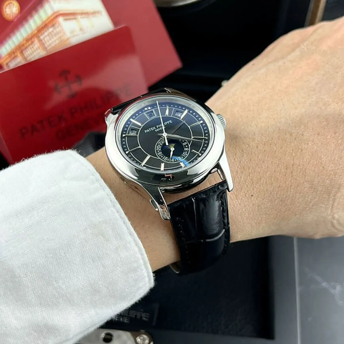 patek-philippe-men-nautilus-black-dial-leather-watch_2