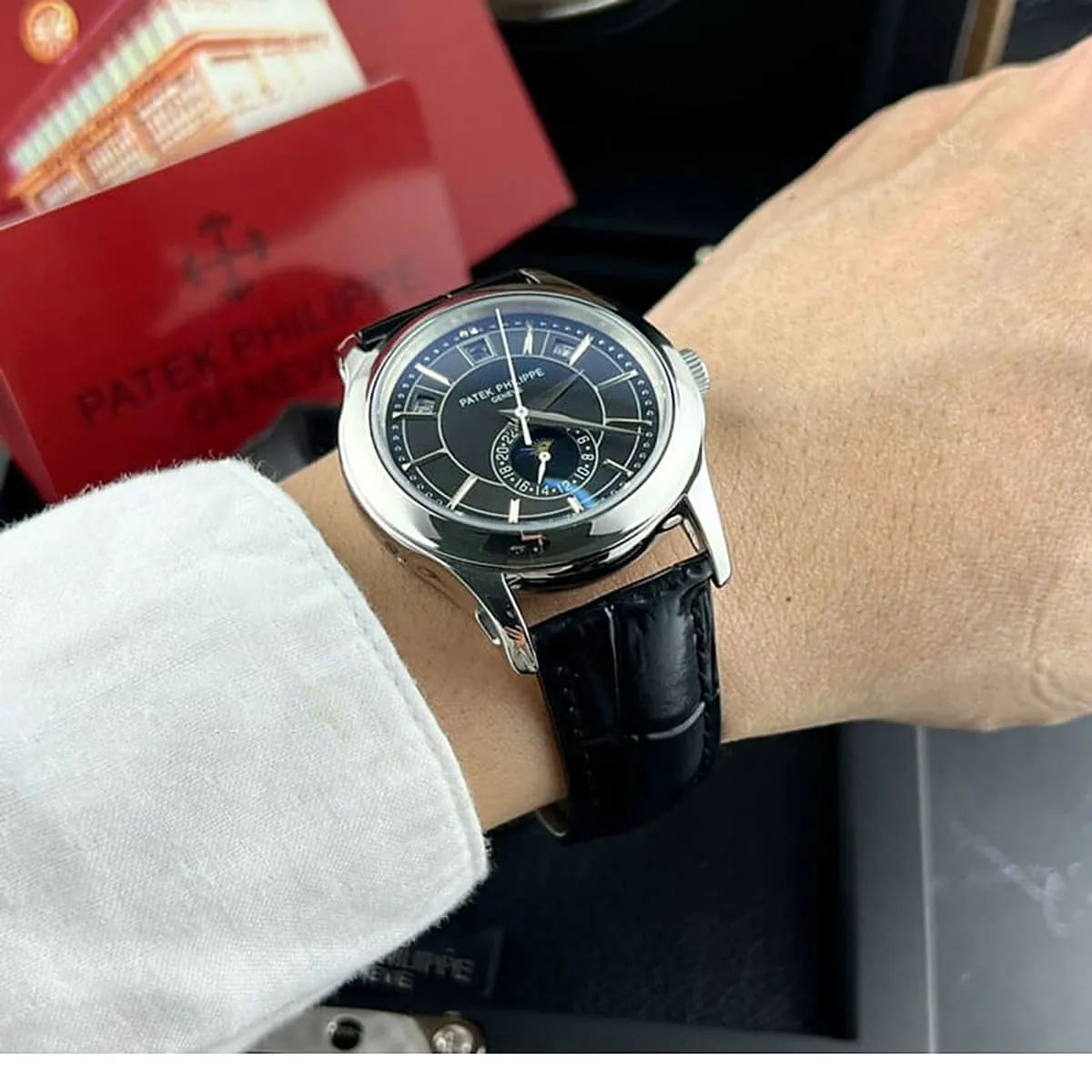 patek-philippe-men-nautilus-black-dial-leather-watch_7